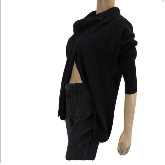 JM Collection Sweaters - jm collection cut in front sweater black size:M